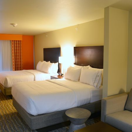 Holiday Inn Express Tomball By Ihg Bagian luar foto