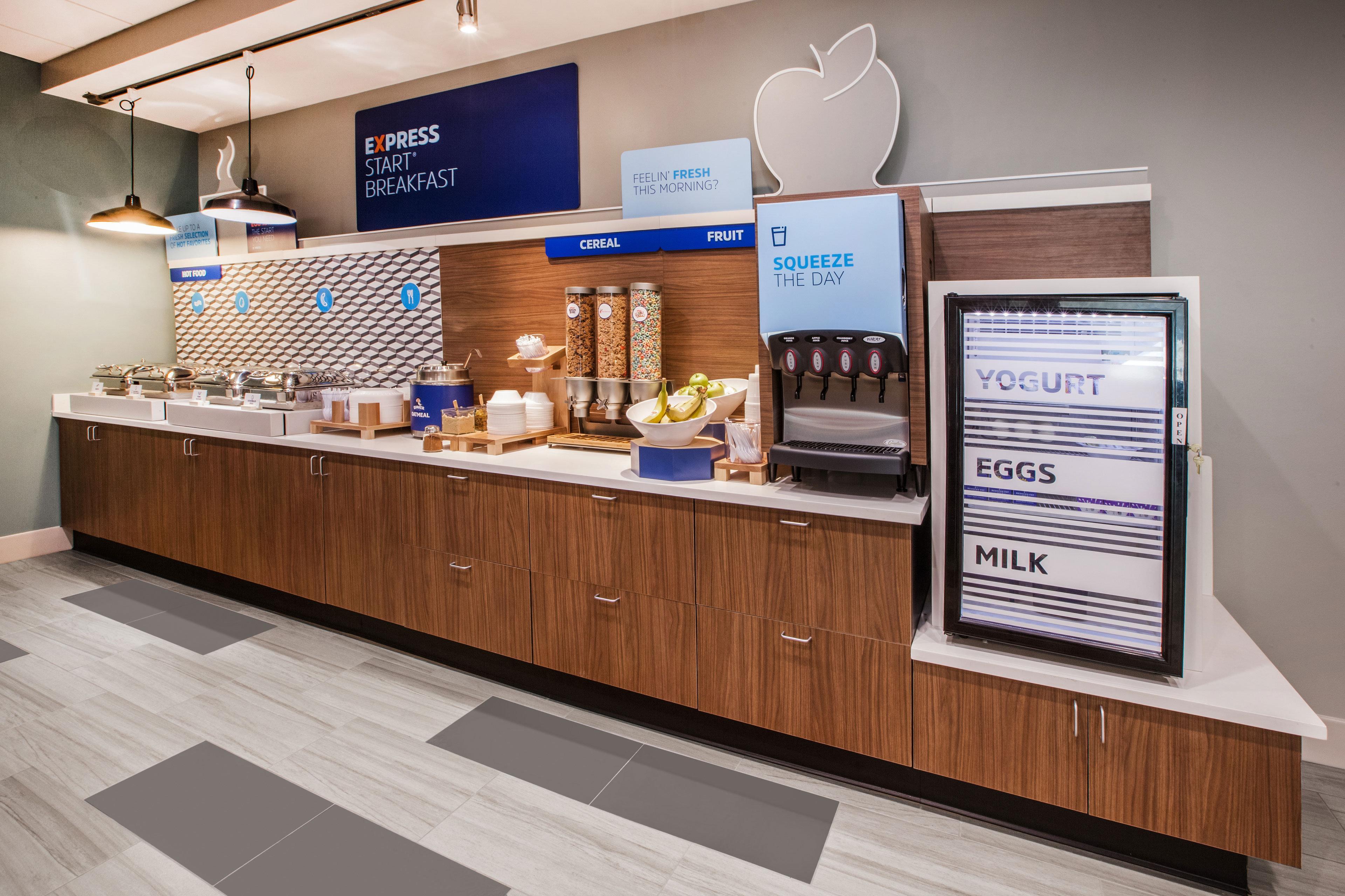 Holiday Inn Express Tomball By Ihg Bagian luar foto
