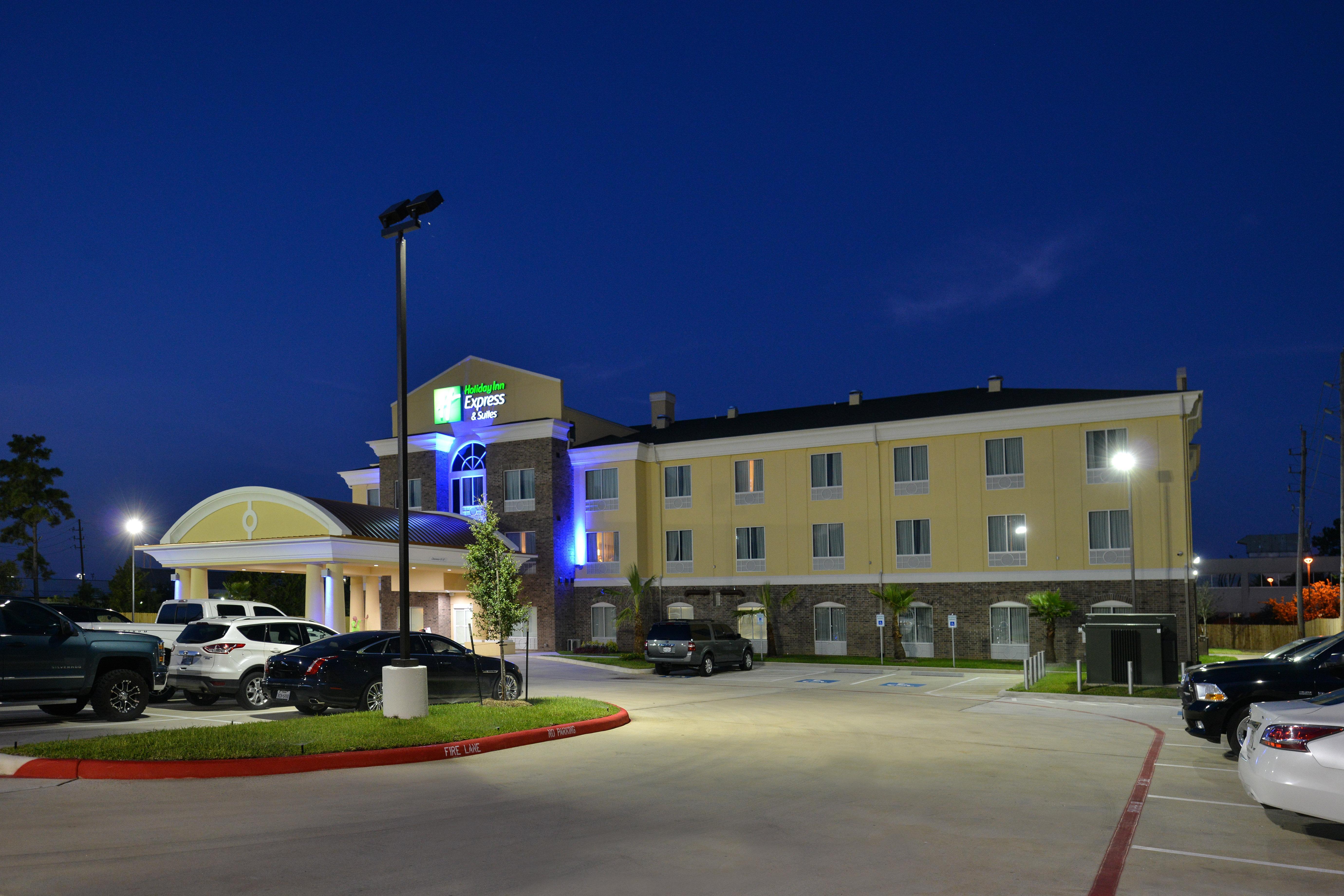 Holiday Inn Express Tomball By Ihg Bagian luar foto