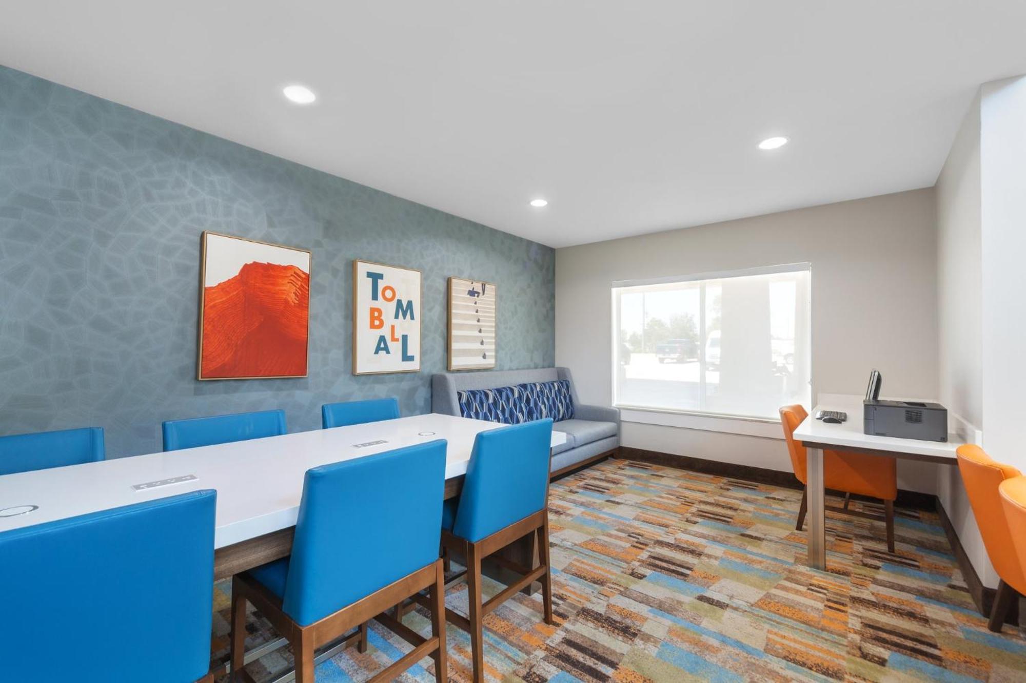 Holiday Inn Express Tomball By Ihg Bagian luar foto