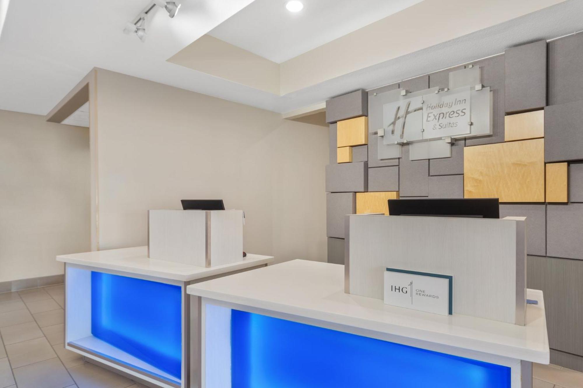 Holiday Inn Express Tomball By Ihg Bagian luar foto